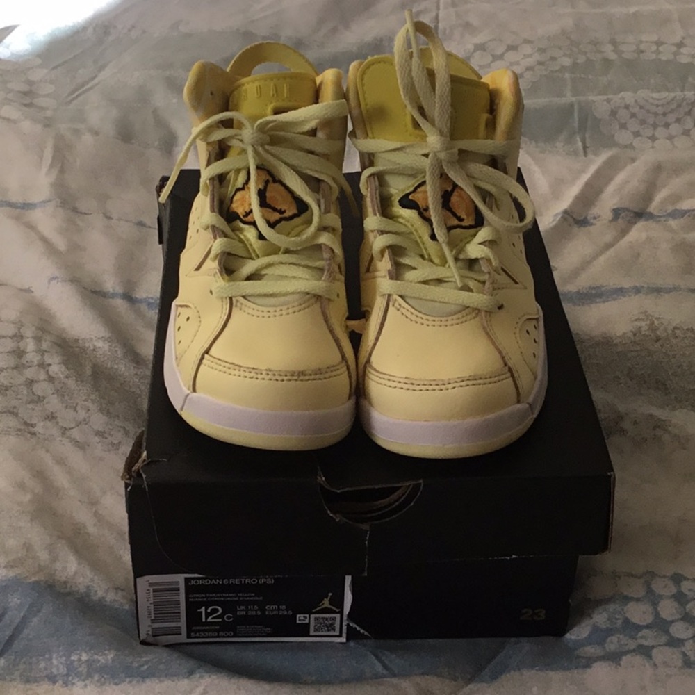 Jordan Retro 6 Citron Tint Yellow!